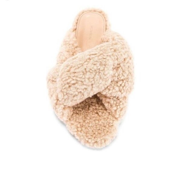 BALENCIAGA Drapy Puffy Shearling Slip-on House Shoes Slides Slippers Cream Fur - Picture 1 of 11